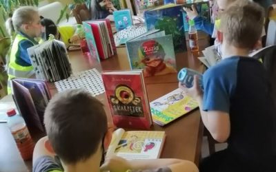 Pierwszoklasiści z wizytą w bibliotece